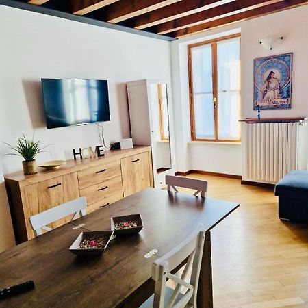 Casa Linda - Valeggio Sul Mincio Appartement Buitenkant foto