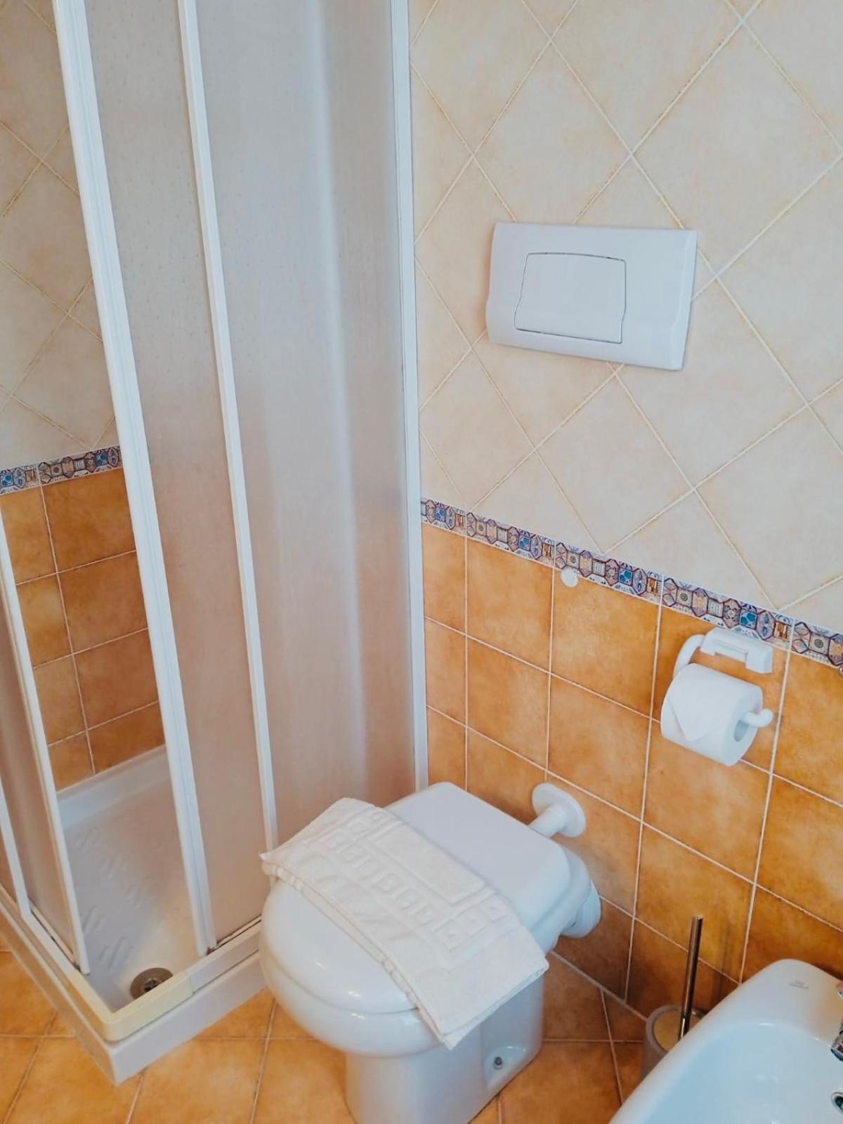Casa Linda - Valeggio Sul Mincio Appartement Buitenkant foto