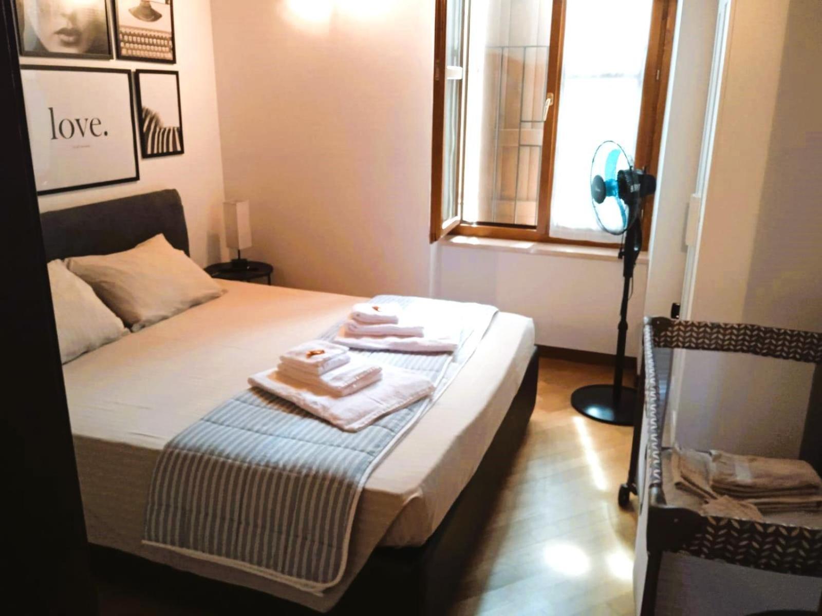 Casa Linda - Valeggio Sul Mincio Appartement Buitenkant foto